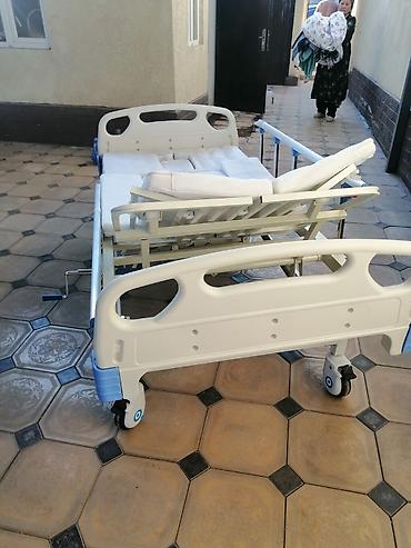 женский вещи: Функциональная медицинская кровать на колесах - Механическая — 4