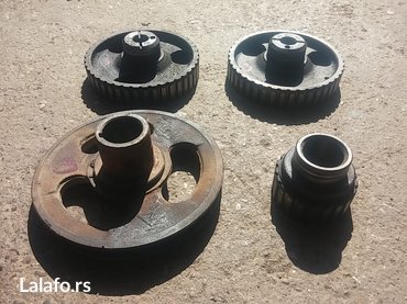 Auto delovi: Remenice za zupčasti kaiš Lada 2105,2107 Riva, Lada Karavan, motor — 3