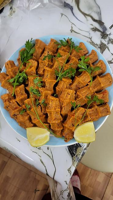 sumax: Ev üsulu “çiğ köfte” – bulqur əsaslı, ədviyyatlı və vegetarian ləzzət — 1