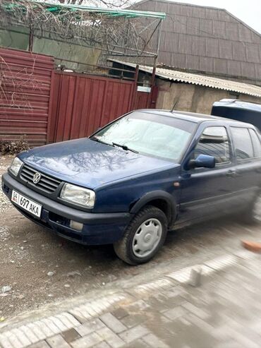 Volkswagen: Volkswagen Vento: 1996 г., 1.8 л, Механика, Бензин, Седан