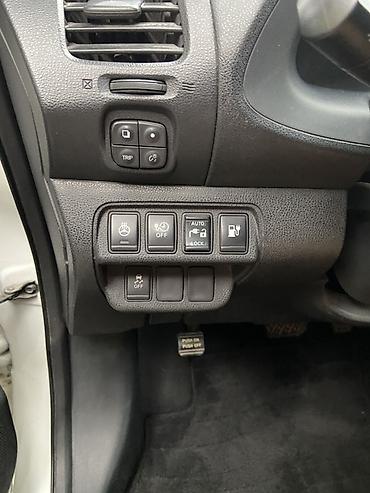 Продажа авто: Nissan Leaf: 2014 г., 0.1 л, Автомат, Электромобиль, Хэтчбэк — 8