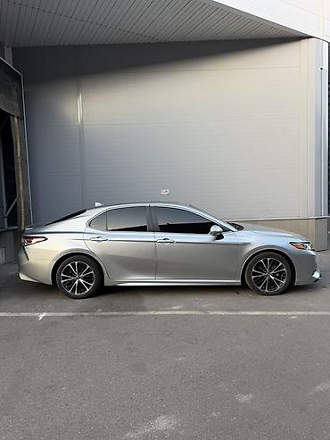 camry 55 exclusive: Toyota Camry: 2020 г., 2.5 л, Автомат, Гибрид, Седан — 3