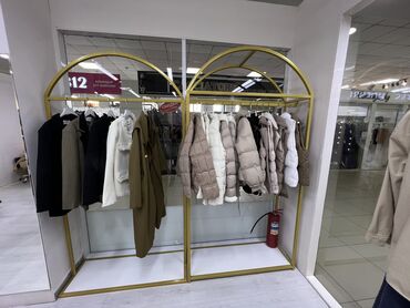 Кронштейны, стойки: Кронштейны Стеллажи Стойки Вешала Столы ресепшен Раскладочные — 19