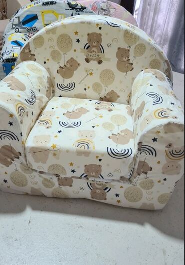 Ostali dečiji nameštaj: Decije foteljice 
Cena 3950 din na lalafo.rs — 16 Ostali dečiji nameštaj: Decije foteljice 
Cena 3950 din — 16