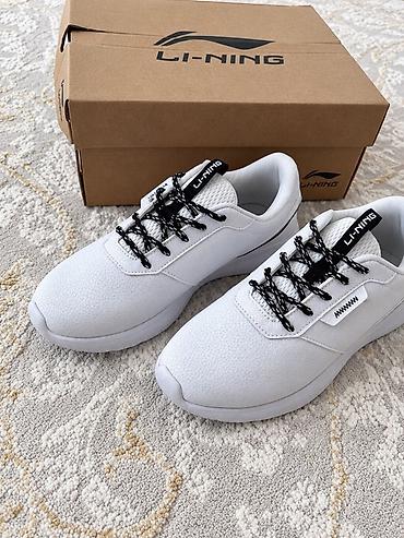 yeezy boost 350 v2: Мужские кроссовки, 36, Б/у, цвет - Белый — 1