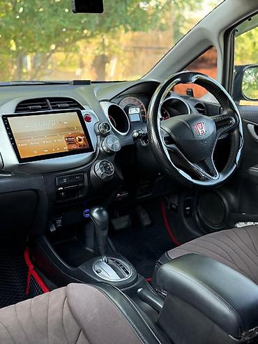 Honda Fit: 2009 г., 1.3 л, Автомат, Бензин, Хэтчбэк — 8
