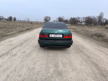 рд 1: Volkswagen Vento: 1996 г., 1.8 л, Механика, Бензин, Седан