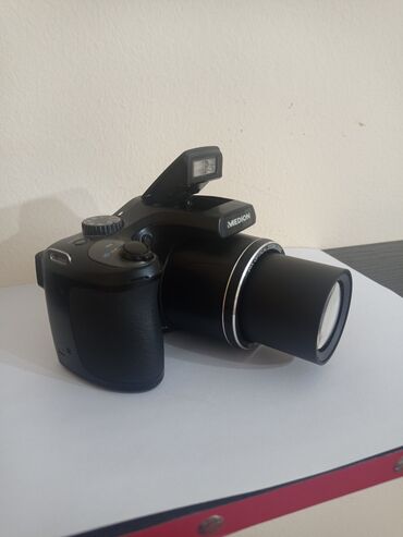 Fotoaparat Medion MD86827, Nemačke proizvode. Aparat je u potpunosti
