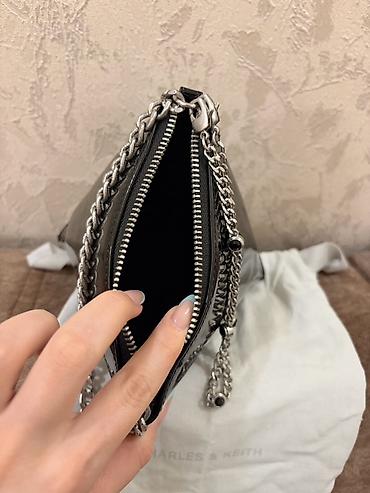 şiş cantası: Original ‼️‼️ Charles & Keith qadın çantası Qiyməti razılaşmaq — 1