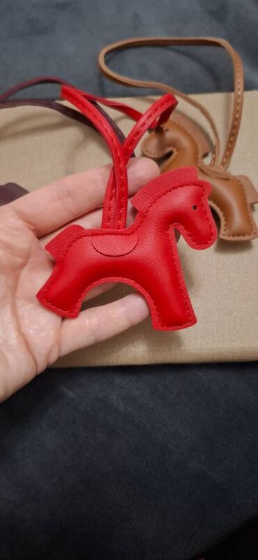 Kəmərlər: Brelok — 9