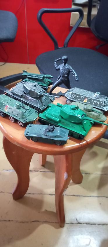 военны: Военная техника СССР железная, цена за штуку — 5