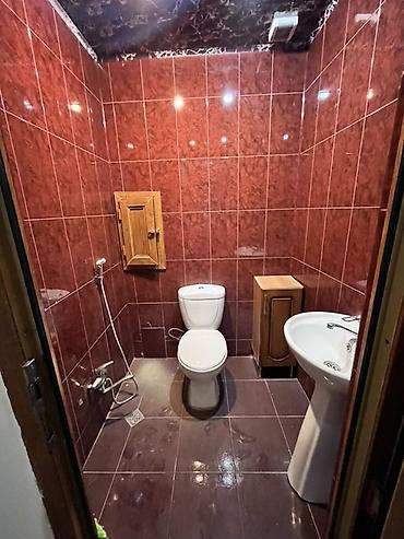 yasil ada sumqayit: Metronun tam çıxışında. Evin oddelni 1 otağı xanıma verilir. 300 — 7