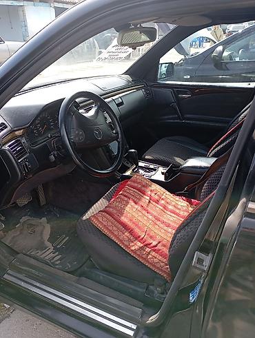 mercedes 180 b: Mercedes-Benz E-Class: 2.9 l | 1996 il Sedan — 5