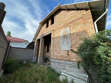 Продажа коттеджей и домов: Продается недостроенный дом, ж/м Арча_Бешик, ул.Бердибаева на первой — 2