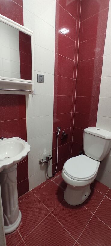 Uzunmüddətli kirayə mənzillər: Həzi Aslanov metrosu dan 5 dəq məsafədə 16/2 mərtəbəsində 2 otaq tam — 10