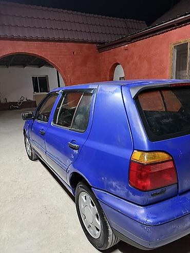 Volkswagen Golf: 1996 г., 1.8 л, Механика, Бензин, Хэтчбэк