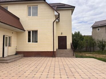 уютный дом бишкек: 285 м², 11 комнат, Бронированные двери, Утепленный, Забор, огорожен