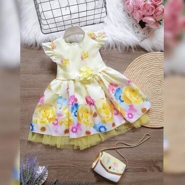 Haljine: ❤️VELIČINA 2❤️92
Haljinice, cena 3500 din — 2