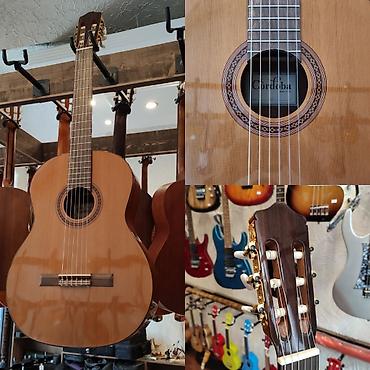kitar: Klassik gitara Cordoba C5 Simlərin sayı: 6 Üst: Bərk sidr ağacı Qol — 1