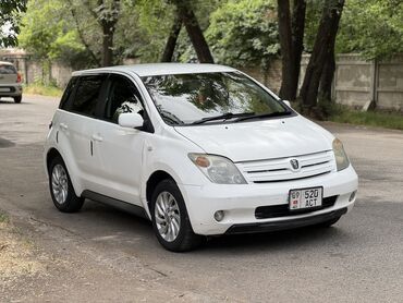 продаю голф 3: Toyota ist: 2003 г., 1.3 л, Автомат, Бензин