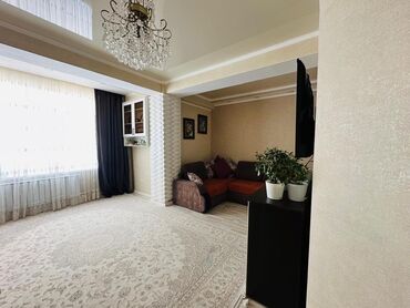 срочно связи переездом: 2 комнаты, 70 м², Индивидуалка, 3 этаж, Евроремонт