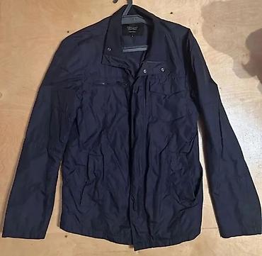 Kişi yüngül qara jaket - Rəng: qara (mat, yüngül parıltılı toxuma) -