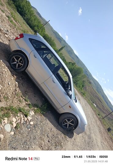 киа соренто 2003: Mazda 323: 2002 г., 1.6 л, Механика, Бензин, Хэтчбэк