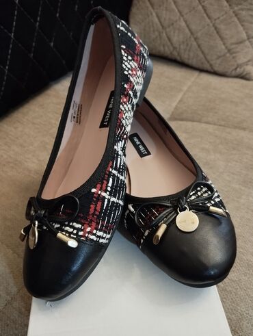 ZX: Nine West qadın baletkaları - Model: Nine West klassik balerina -