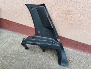 Auto delovi: Nosači zadnje police gepeka Lada Niva 21213,21214. Polovno, ocuvano — 6