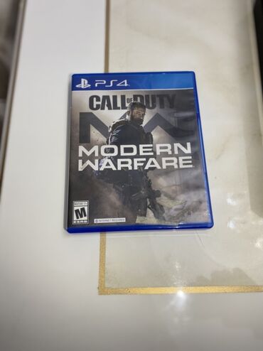 PS4 (Sony Playstation 4): PlayStation 4 (PS4) oyun konsolu dəsti Dəstə daxildir: - PS4 konsolu -da lalafo.az — 4 PS4 (Sony Playstation 4): PlayStation 4 (PS4) oyun konsolu dəsti Dəstə daxildir: - PS4 konsolu — 4