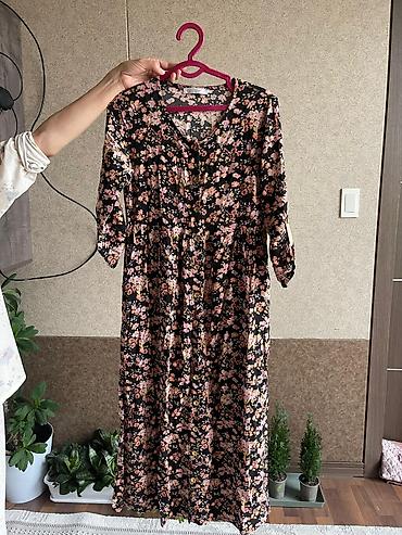 Повседневные платья: Платье миди + джинсовая куртка - Платье 1: миди, черный фон с мелким — 2