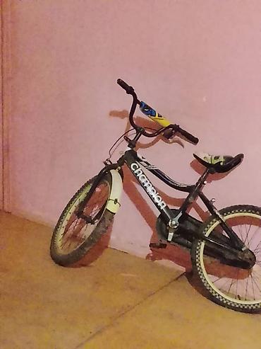 olimpia velosiped: Ushaq velosipedleri, iki ededdir, choxdandir surulmur, birinin sepi — 2