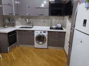 Yeni tikili: 8-ci kilometr, 3 otaqlı, Yeni tikili, m. Xalqlar Dostluğu, 115 kv. m — 14