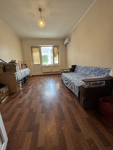 срочно продается квартира: 1 бөлмө, 48 кв. м, Жеке план, 5 кабат, Косметикалык ремонт
