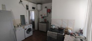 ошский район: 64 кв. м, 2 бөлмө, Жылытылган, Брондолгон эшиктер, Евроремонт