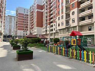 Mənzillər: 4 otaqlı, Yeni tikili, 163 kv. m — 3