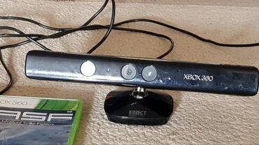 Xbox 360 & Xbox: Xbox 360 E. Ideal vəziyyətdədir, təzə kimidir, az işlənibdir — 2