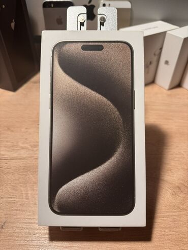 Apple iPhone: Apple iPhone, AirPods, iPod Shuffle qutuları
hərəsinin öz giyməti var — 1