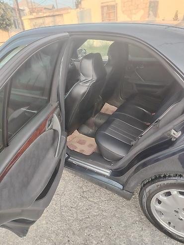 mersedes s 320: Mercedes-Benz 220: 2.2 l | 2001 il Sedan — 4