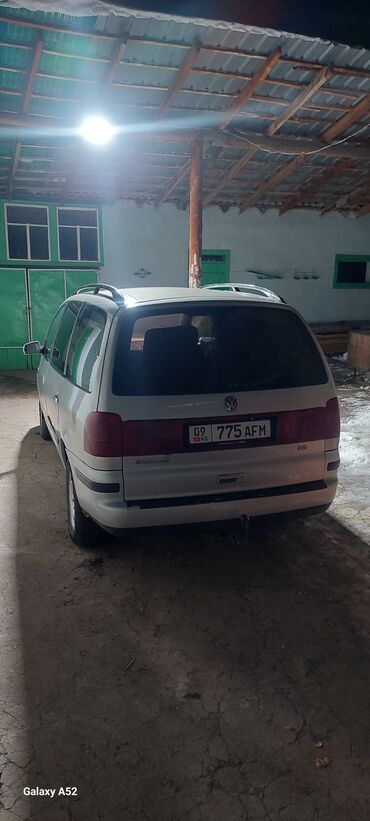 Volkswagen: Volkswagen Sharan: 2000 г., 2 л, Механика, Бензин, Минивэн — 3