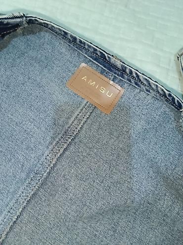 Üst geyimi: AMISU brendinin qadın üçün denim gödəkçəsi - Material: klassik mavi — 3