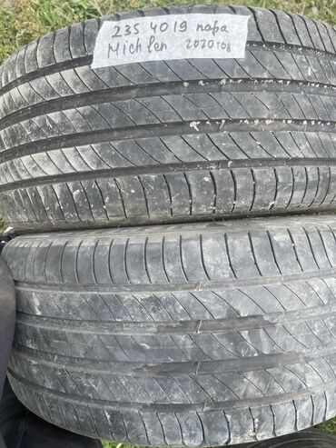 Шины: Шины 235 / 40 / R 19, Лето, Б/у, Пара, Легковые, Michelin