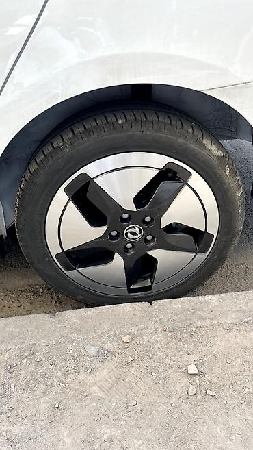 aeolus e70: Dongfeng : 2025 г., Автомат, Электромобиль, Седан — 4