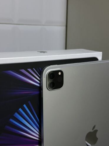 Apple iPad: Apple iPad Pro (gümüş rəng) – 11" seriyası Xüsusiyyətlər: - Premium — 6