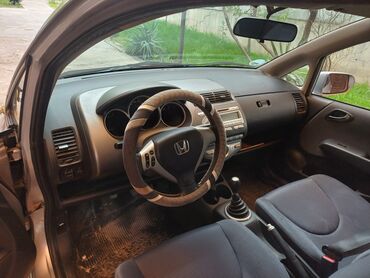 рассрочкага машина сатам ош: Honda Jazz: 2008 г., 1.4 л, Механика, Бензин, Хэтчбэк