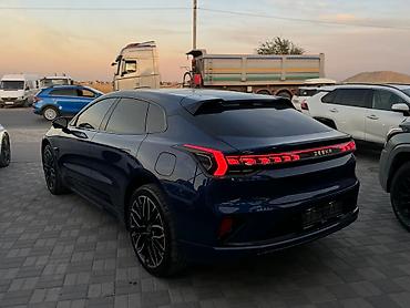 byd e2: Zeekr 001: 0.3 л | 2025 г. Внедорожник — 6