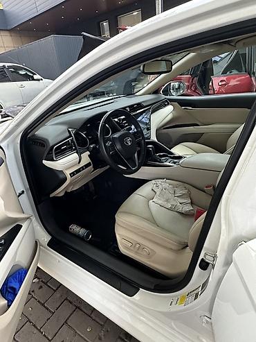 продаю юто: Toyota Camry: 2020 г., 2.5 л, Автомат, Гибрид, Седан — 9