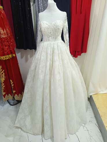 hicablı geyimlər: Palto, Zara, rəng - Ağ