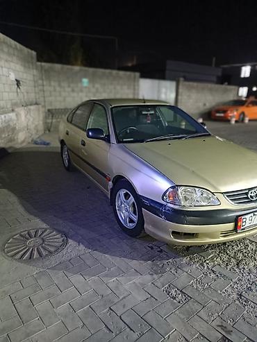 prius 2005: Toyota Avensis: 2001 г., 1.8 л, Автомат, Бензин, Седан — 4