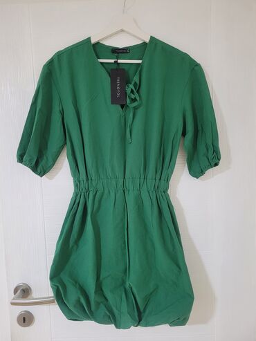 zelene satenske haljine: Nova haljina s/m vel